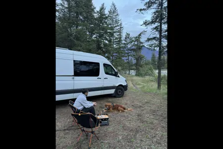Luxury and Fully Loaded Off Grid Sprinter Van