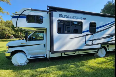 Forest River Sunseeker LESC1908