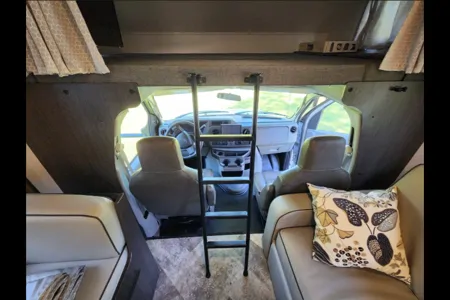 Forest River Sunseeker LESC1908