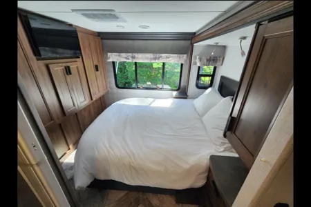 Forest River Sunseeker LESC1908