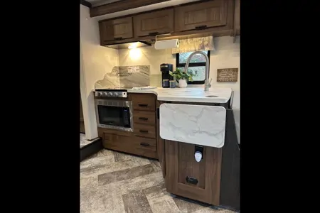 Forest River Sunseeker LESC1908