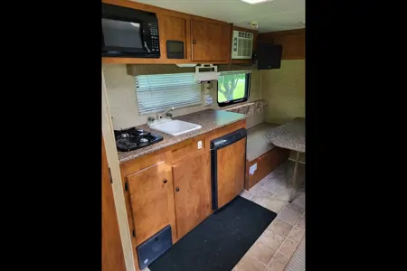 Easy Tow Skyline Layton  140 Travel Trailer
