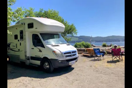 Ann's Winnebago Avion Class C