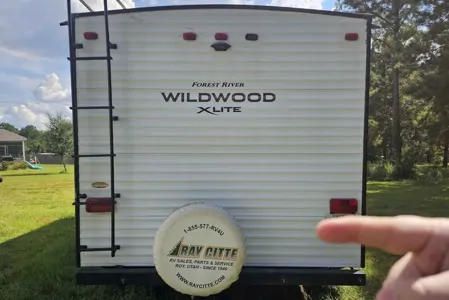 Garret's Forest River Wildwood X-Lite Travel Trailer