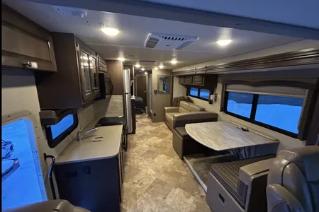 Mike’s Thor Windsport Class A Motor coach