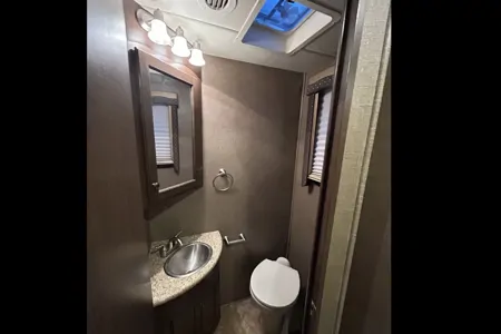 Mike’s Thor Windsport Class A Motor coach