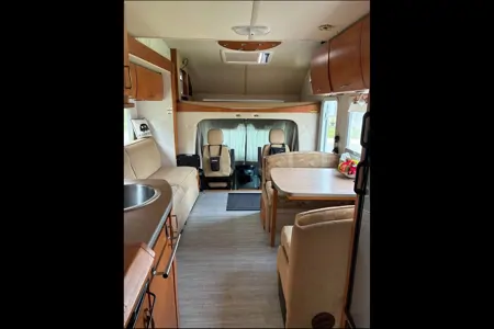 Larry's Gulf Stream Vista cruiser Class B