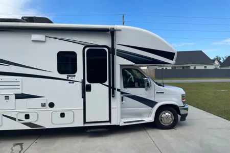 Ustacyia's Jayco Greyhawk 30Z Class C