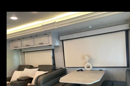 Ustacyia's Jayco Greyhawk 30Z Class C