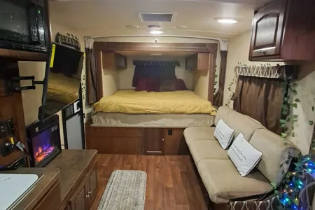 Jayes Flagstaff Shamrock Travel Trailer