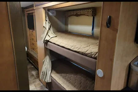 Cody's Thor Motor Coach 31E Class C Bunkhouse