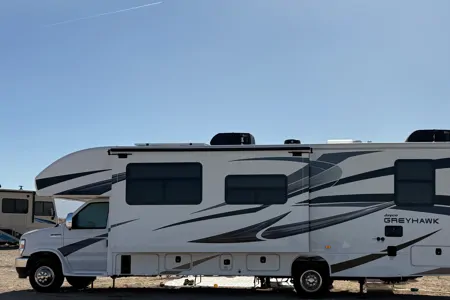 Luxury Jayco Greyhawk • Sleeps 6 Pet-Friendly & Summer-Ready!