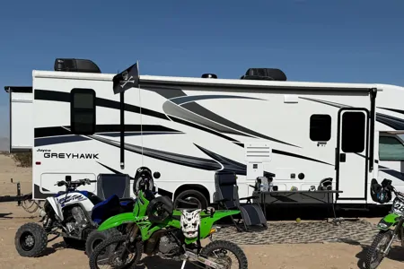 Luxury Jayco Greyhawk • Sleeps 6 Pet-Friendly & Summer-Ready!