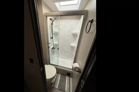 Luxury Jayco Greyhawk • Sleeps 6 Pet-Friendly & Summer-Ready!