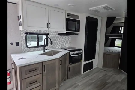 *BRAND NEW**Open Range Conventional 26BHS Travel Trailer*bunk beds*