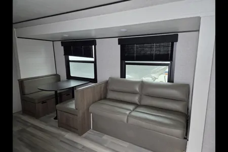 *BRAND NEW**Open Range Conventional 26BHS Travel Trailer*bunk beds*