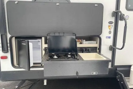 Maude's Venture RV Stratus Travel Trailer