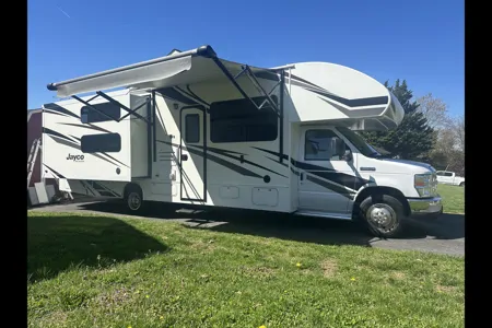 Scott's Jayco Redhawk 31XL Class C