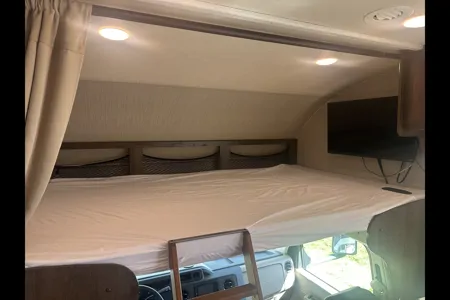 Scott's Jayco Redhawk 31XL Class C