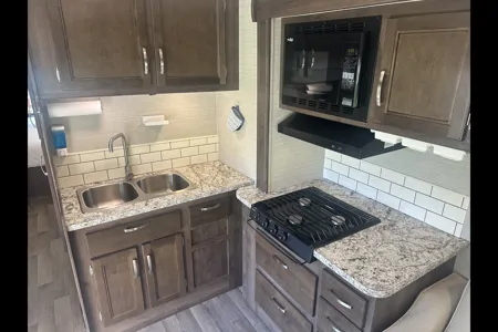 Scott's Jayco Redhawk 31XL Class C