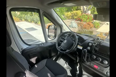 Ray's Winnebago 2022 Winnebago Solis – Sleeps 4 | Easy-to-Drive Camper Class B