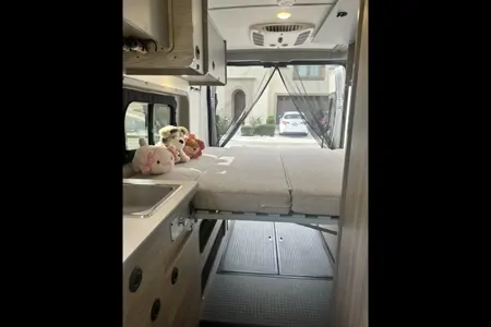 Ray's Winnebago 2022 Winnebago Solis – Sleeps 4 | Easy-to-Drive Camper Class B