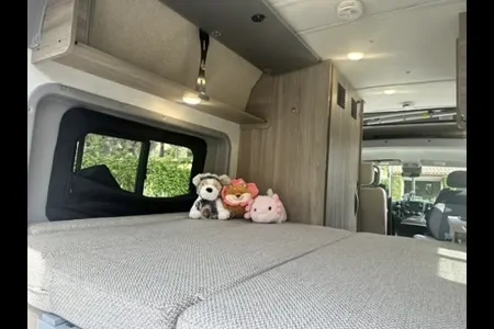 Ray's Winnebago 2022 Winnebago Solis – Sleeps 4 | Easy-to-Drive Camper Class B