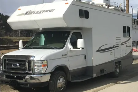 Fleet #C2 20ft Easy-to-Drive Class C: Perfect for the Rockies