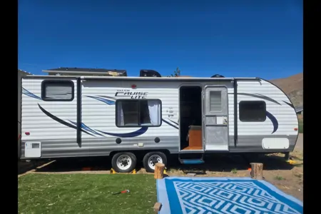 Happy Glamper Camper