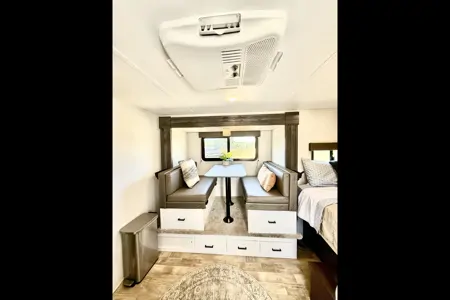 Baker's Keystone Hideout 176BH Travel Trailer