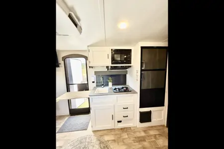 Baker's Keystone Hideout 176BH Travel Trailer