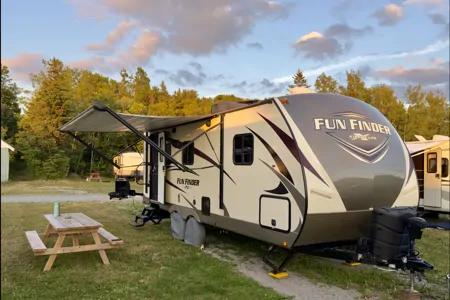 Kew Family Cruiser RV 21RB Travel Trailer