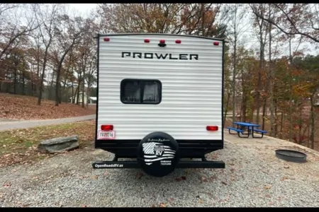 Tracy's Prowler 2021 Travel Trailer
