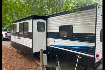 Tracy's Prowler 2021 Travel Trailer