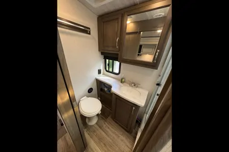 Adventure in Comfort: Rent the Keystone Cougar - SLMO1453