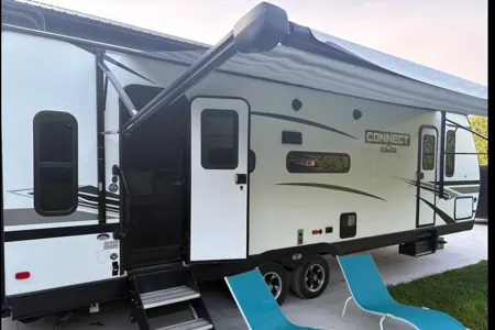 Jessie & Jeff’s 2021 KZ Connect Travel Trailer