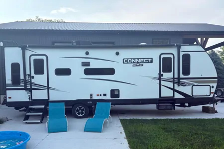 Jessie & Jeff’s 2021 KZ Connect Travel Trailer