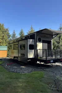 The Family Haven Luxury Suit RV