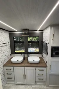 The Family Haven Luxury Suit RV