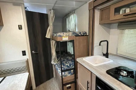💖 Cozy Family Nobo 16.6 Travel Trailer 💖