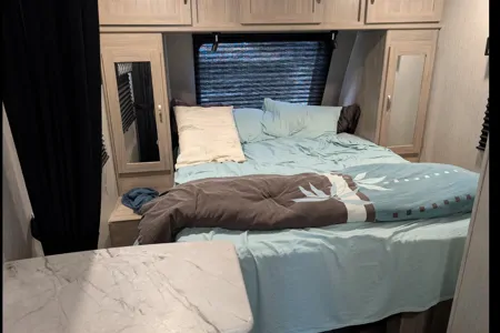 IBB Coachmen freedom express 246 RKS Travel Trailer