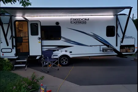 IBB Coachmen freedom express 246 RKS Travel Trailer