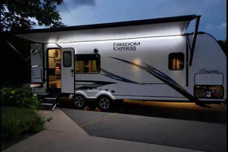 IBB Coachmen freedom express 246 RKS Travel Trailer