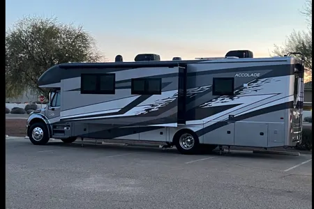 Entegra Coach Accolade Class C