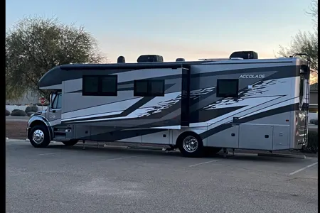 Entegra Coach Accolade Class C