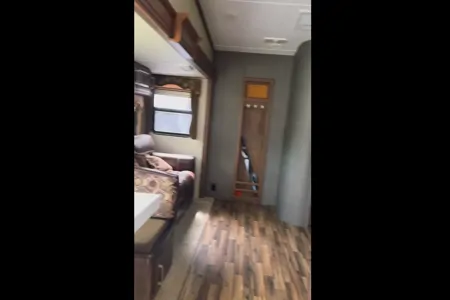 Wendy's Gulf Stream Couger Fifth Wheel