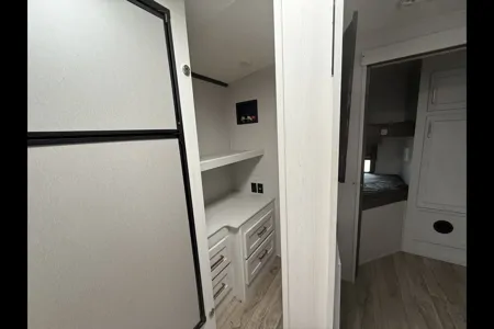 Barefoot Nation Rentals Astoria 2903BH Travel Trailer