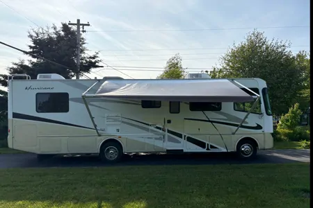 Jim's Thor Motor Coach Hurricane  Class A