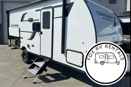 Fox RV Rentals 188BHS Travel Trailer