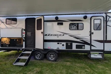 Grant&Marz  Jayco 24BH